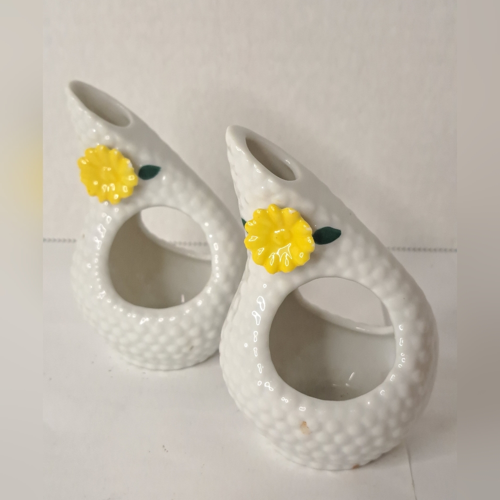 Two Vintage Japan Ceramic Vase/Napkin ring set.